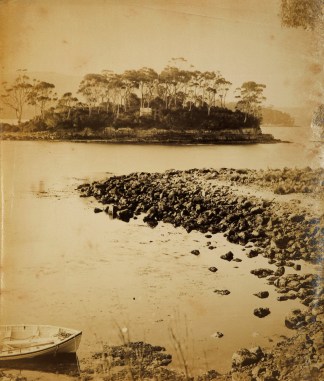 [Dead Island.] Australian photographs