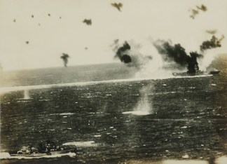 [Japanese Propaganda Photograph] [38. At… International photography