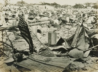 [The Star Banner fell to the ground on t… International photography