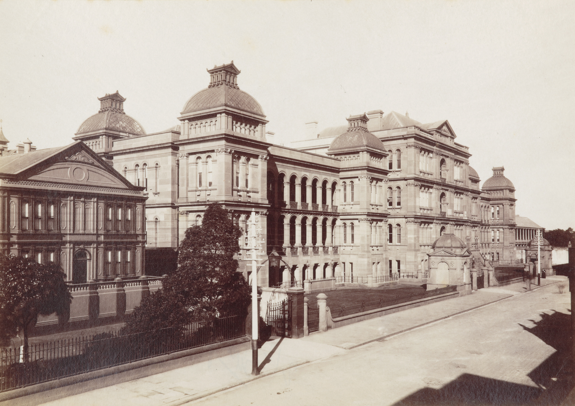 Sydney Hospital. - Antique Print from 1900